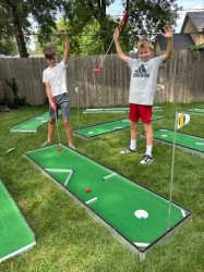 9 hole Mini-Golf